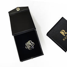 Load image into Gallery viewer, Brooch - Silver